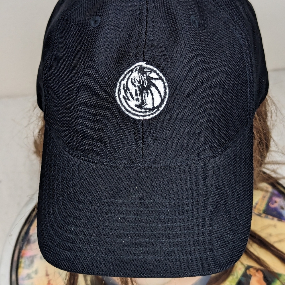 Dallas Mavericks Adjustable Cap with Team Logo on Front